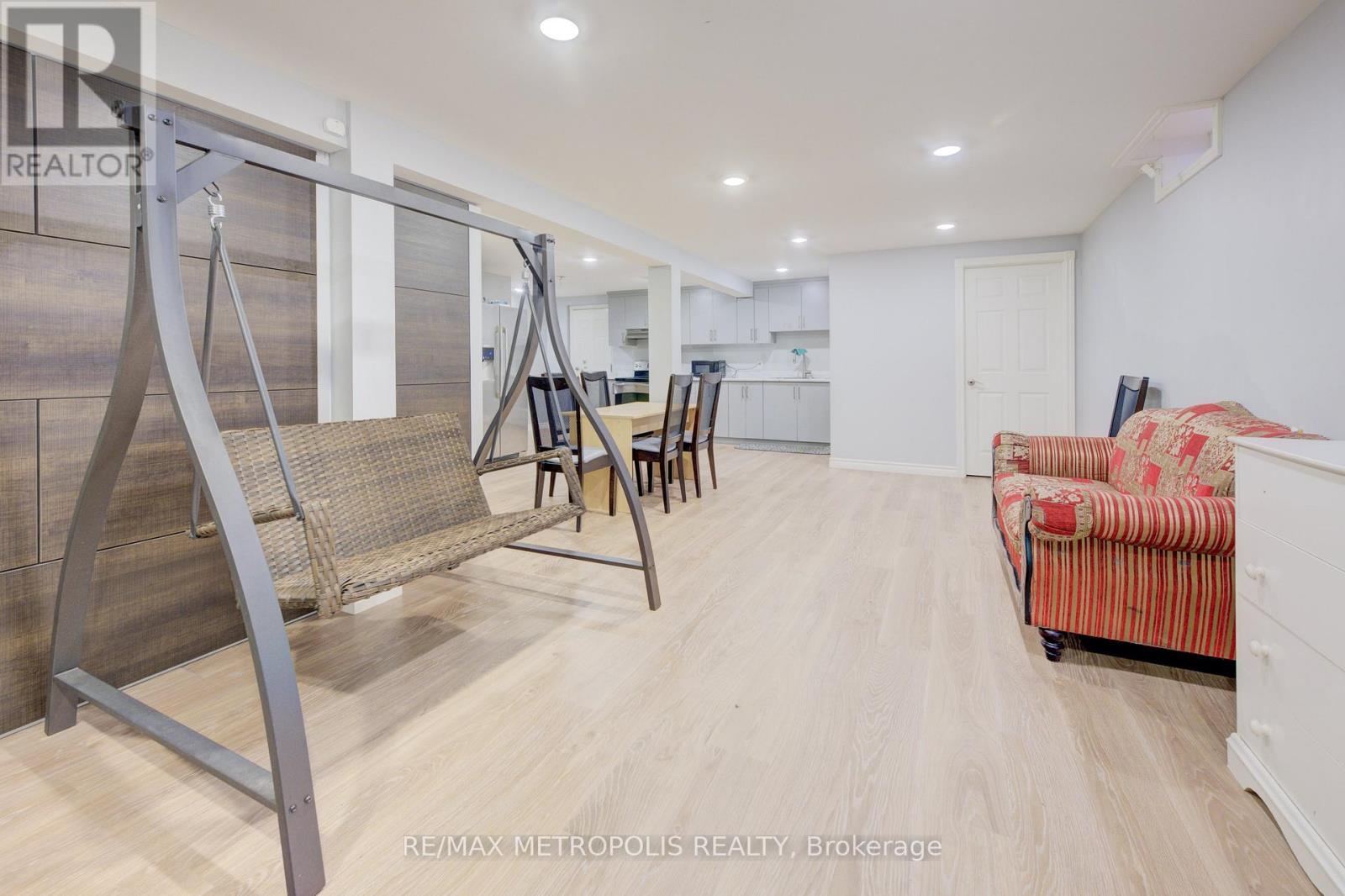 Photo 19 of 145 Cowan Boulevard, Cambridge ON