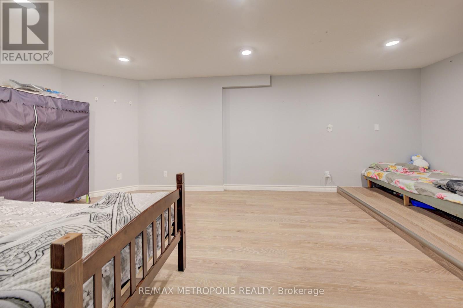 Photo 7 of 145 Cowan Boulevard, Cambridge ON