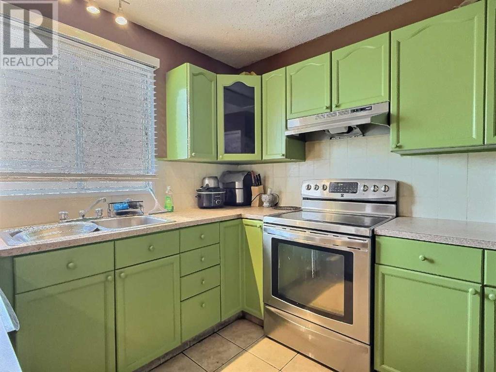 Single Family House for Sale in  Templehill Road NE Temple Calgary 