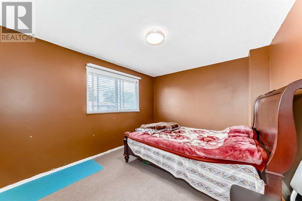 Single Family House for Sale in  Templehill Road NE Temple Calgary 