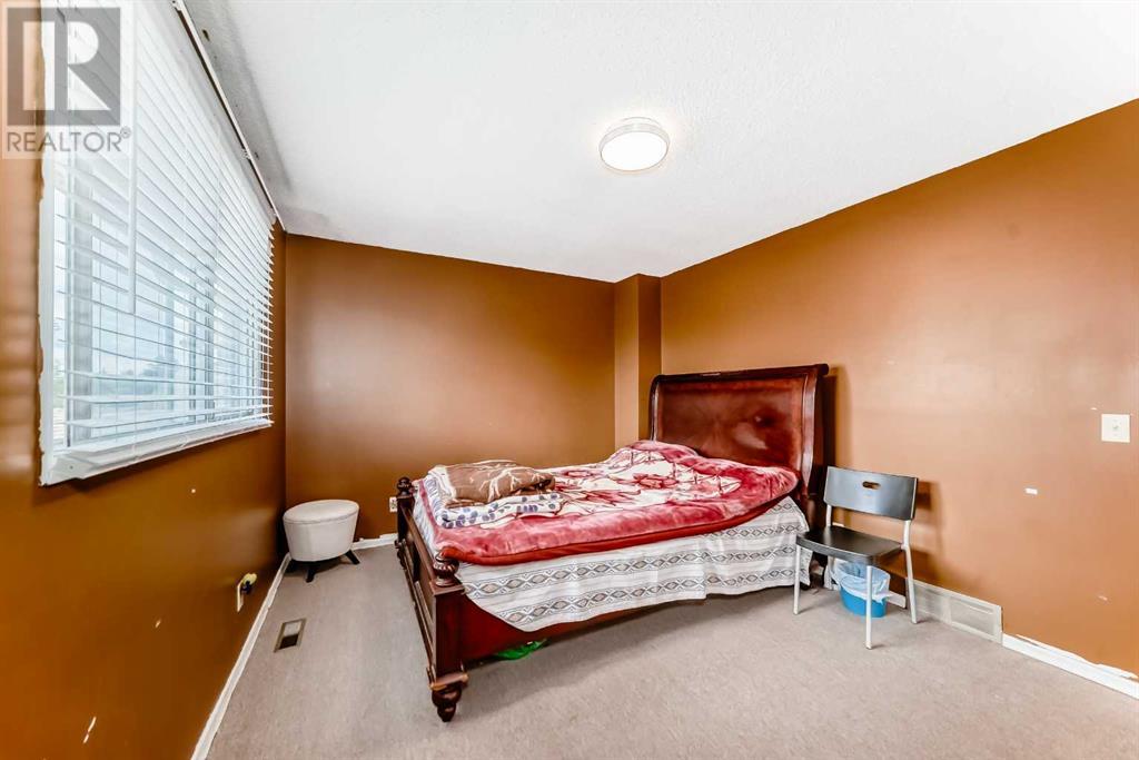 Single Family House for Sale in  Templehill Road NE Temple Calgary 