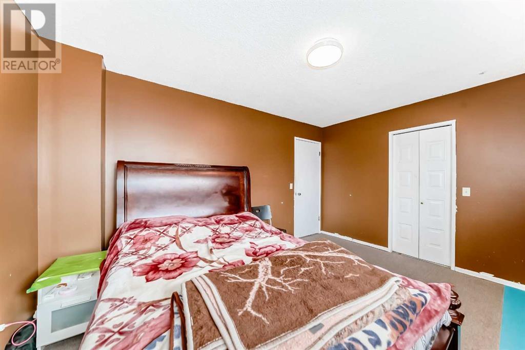 Single Family House for Sale in  Templehill Road NE Temple Calgary 