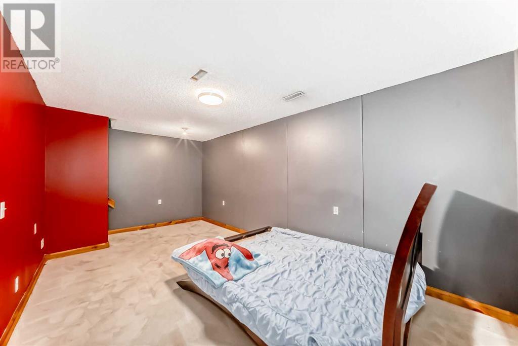 Single Family House for Sale in  Templehill Road NE Temple Calgary 