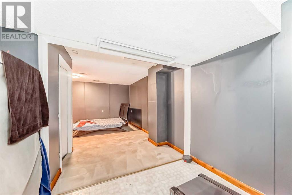 Single Family House for Sale in  Templehill Road NE Temple Calgary 