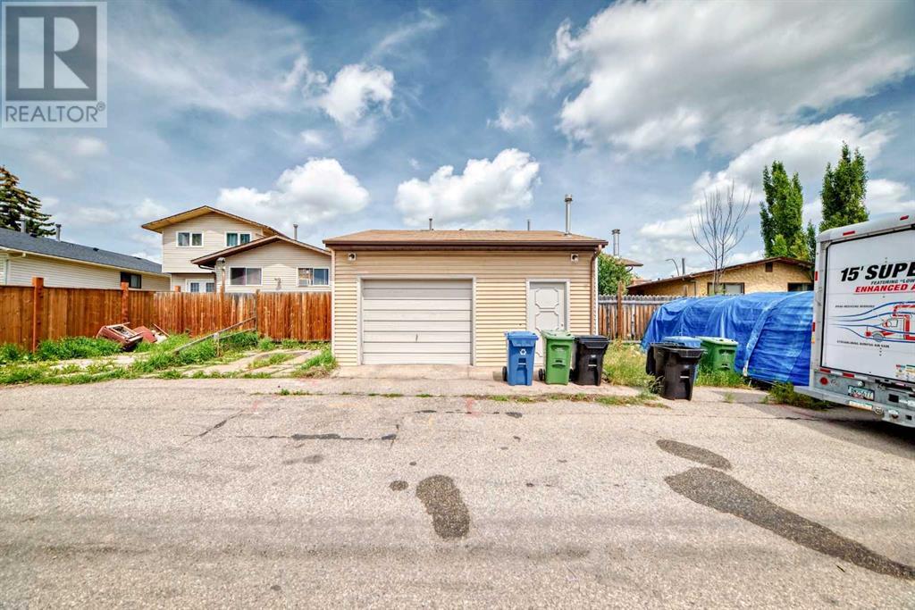 Single Family House for Sale in  Templehill Road NE Temple Calgary 