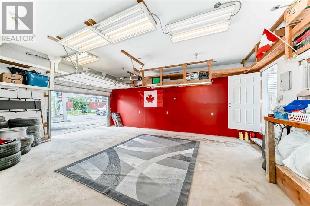 Single Family House for Sale in  Templehill Road NE Temple Calgary 
