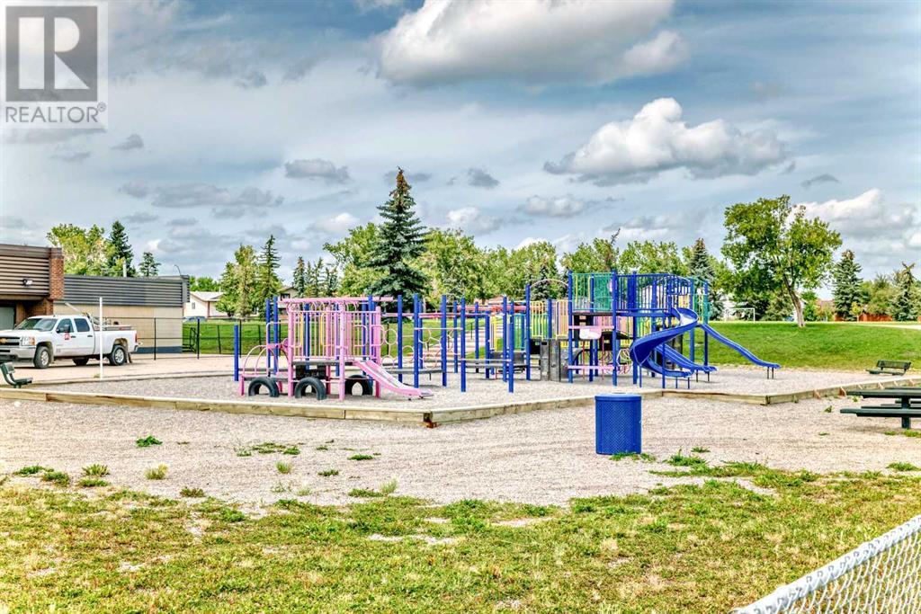 Single Family House for Sale in  Templehill Road NE Temple Calgary 