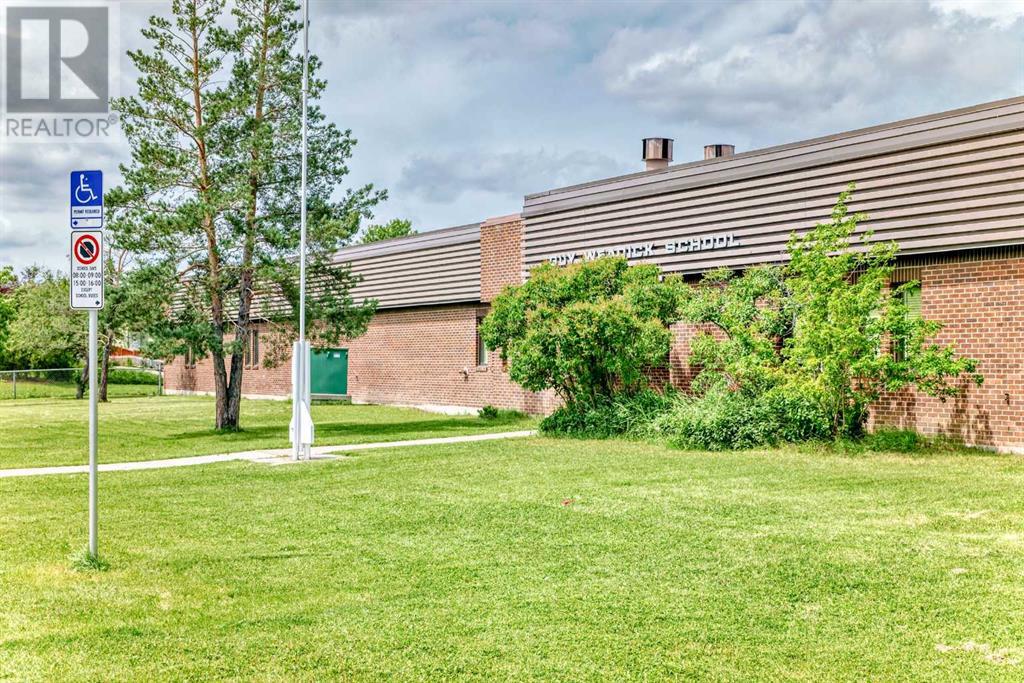 Single Family House for Sale in  Templehill Road NE Temple Calgary 