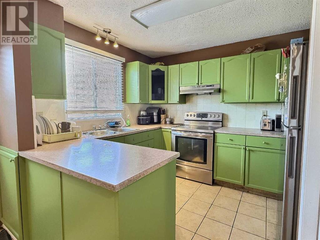 Single Family House for Sale in  Templehill Road NE Temple Calgary 