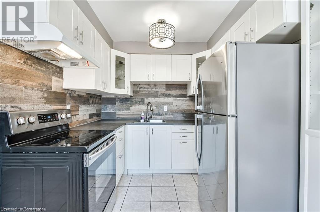 Photo 10 of 2700 Barton Street E Unit 2, Hamilton ON