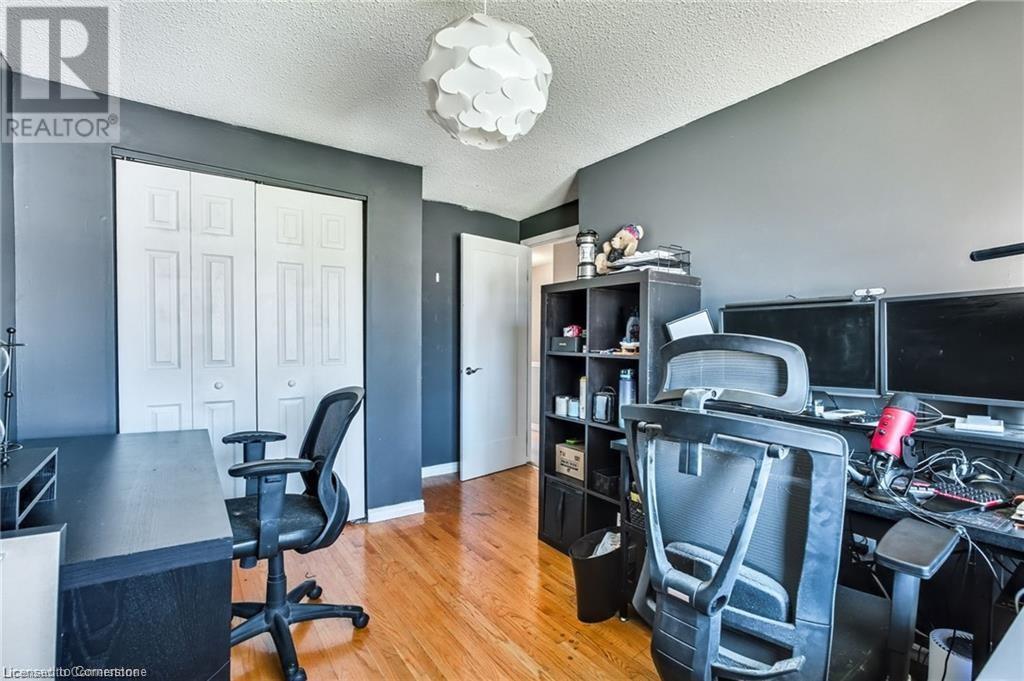 Photo 22 of 2700 Barton Street E Unit 2, Hamilton ON