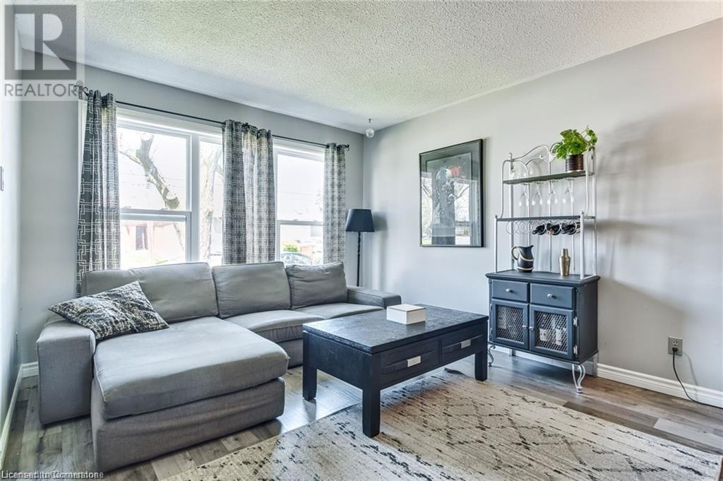 Photo 4 of 2700 Barton Street E Unit 2, Hamilton ON