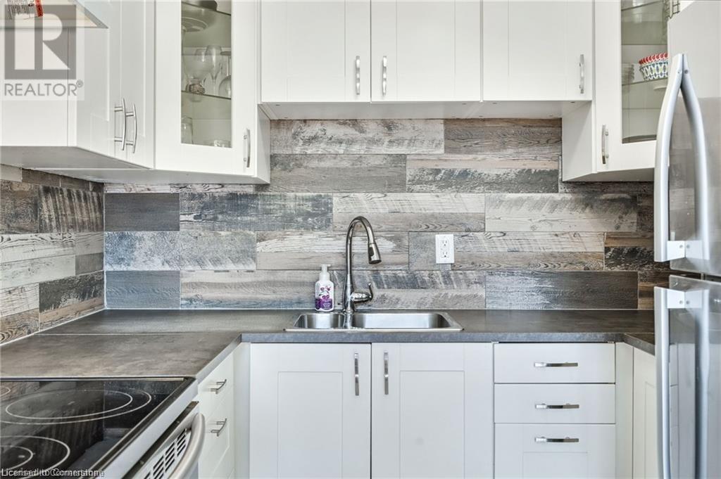 Photo 9 of 2700 Barton Street E Unit 2, Hamilton ON