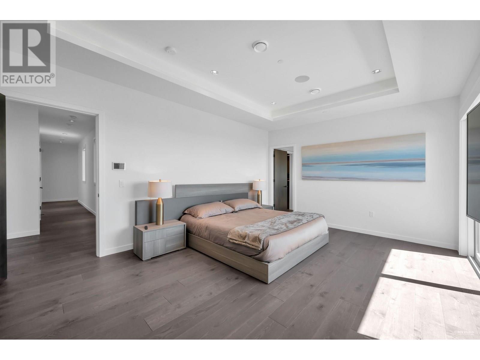 2101 UNION COURT, West Vancouver