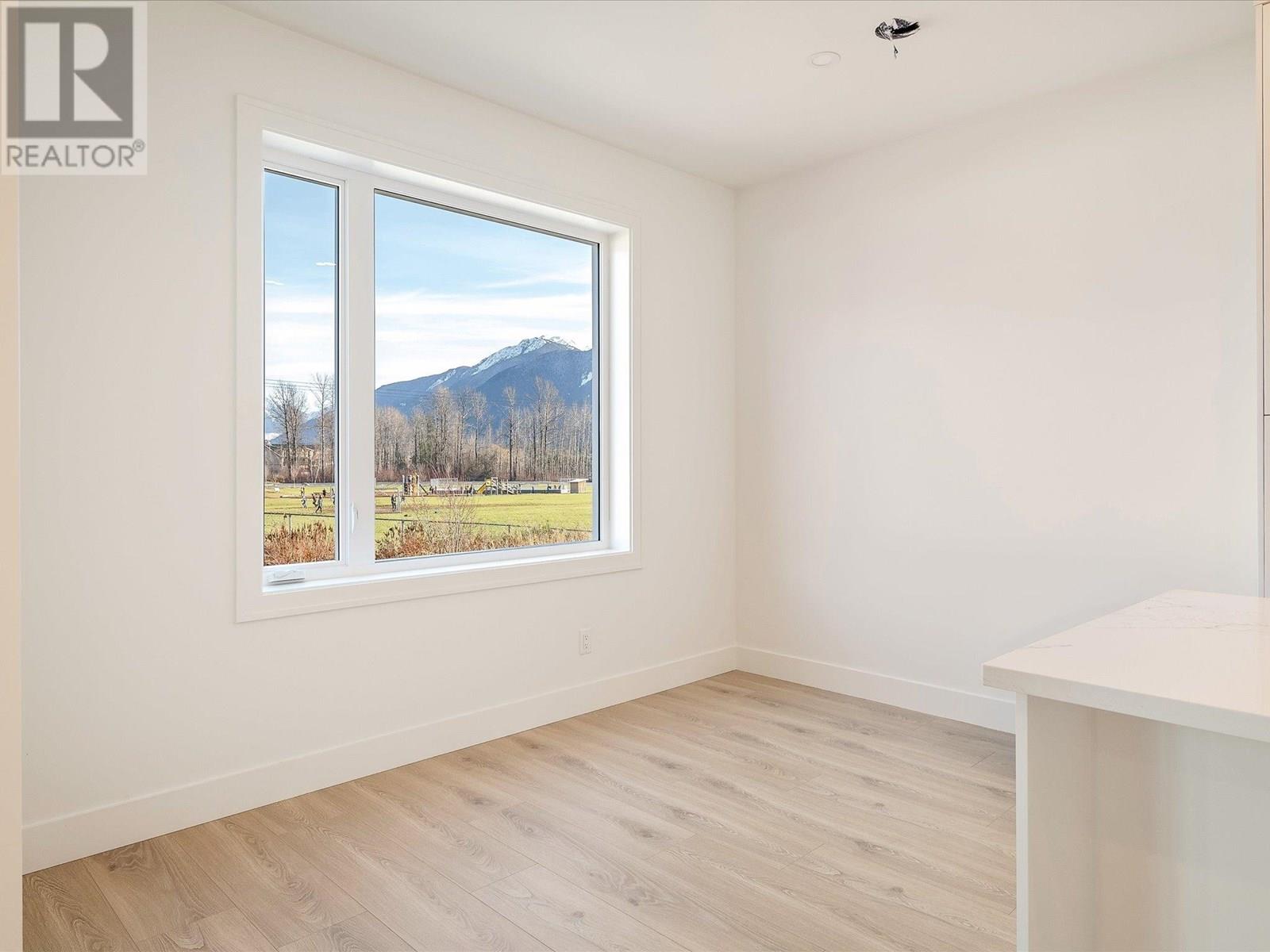 1005 PHARE CRESCENT, Pemberton