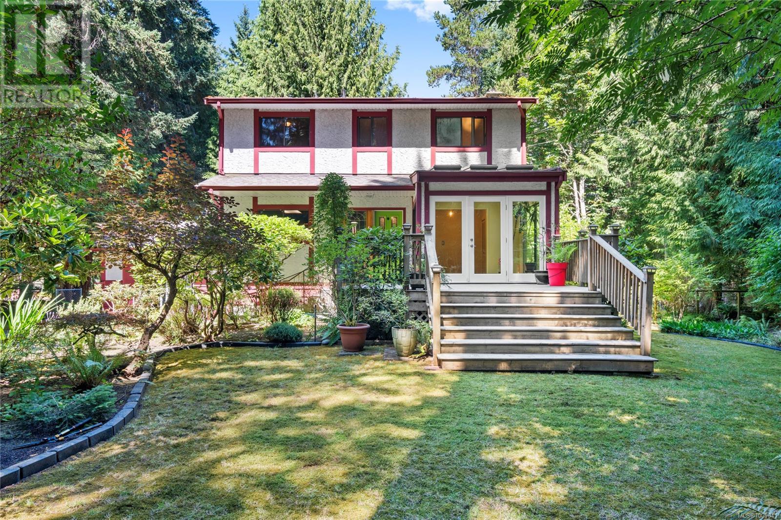Photo 10 of 255 Sunningdale Rd E, Qualicum Beach BC