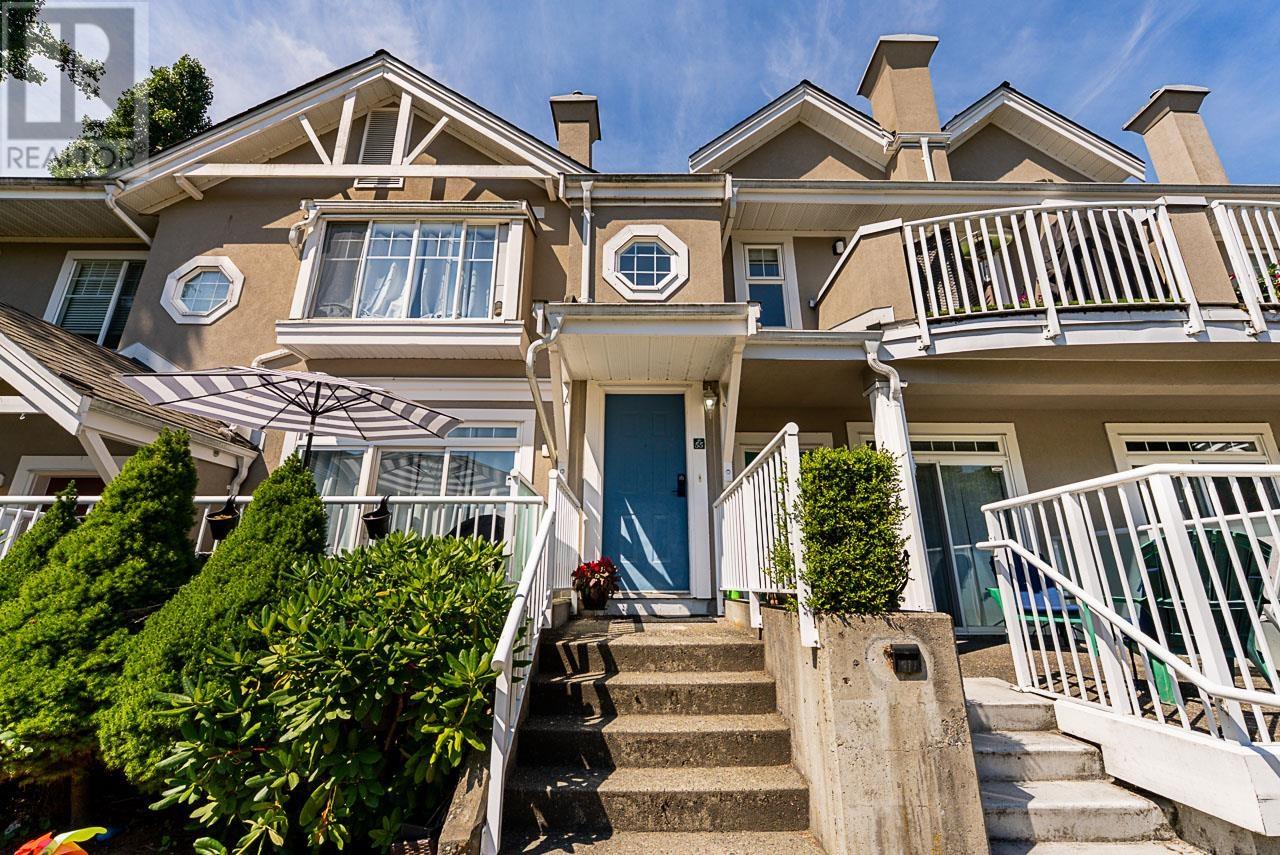 Photo 28 of 55 2422 Hawthorne Avenue, Port Coquitlam BC