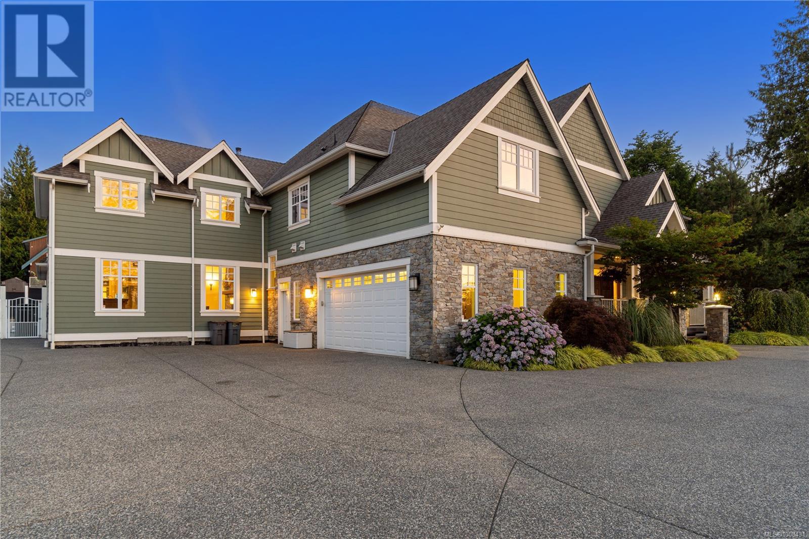 Photo 12 of 2233 Ashlee Rd, Nanaimo BC