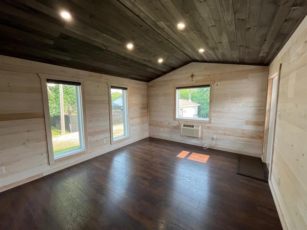 Photo 5 of 251 St Alphonse Avenue, Ste Anne MB