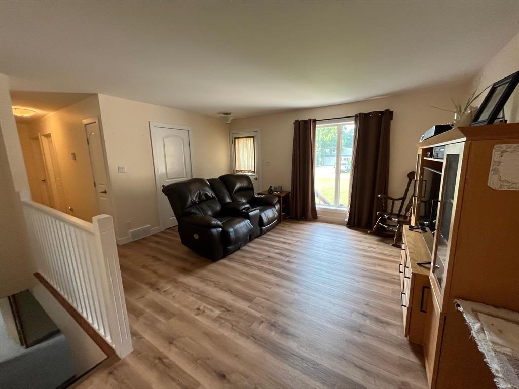 Photo 9 of 251 St Alphonse Avenue, Ste Anne MB