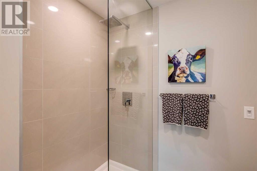 Single Family House for Sale in    Avenue NW Sunnyside Calgary 