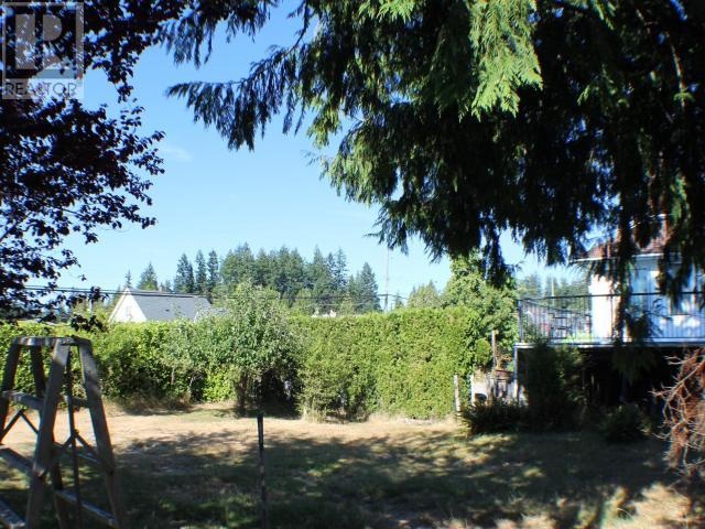 7164 BARNET STREET, Powell River