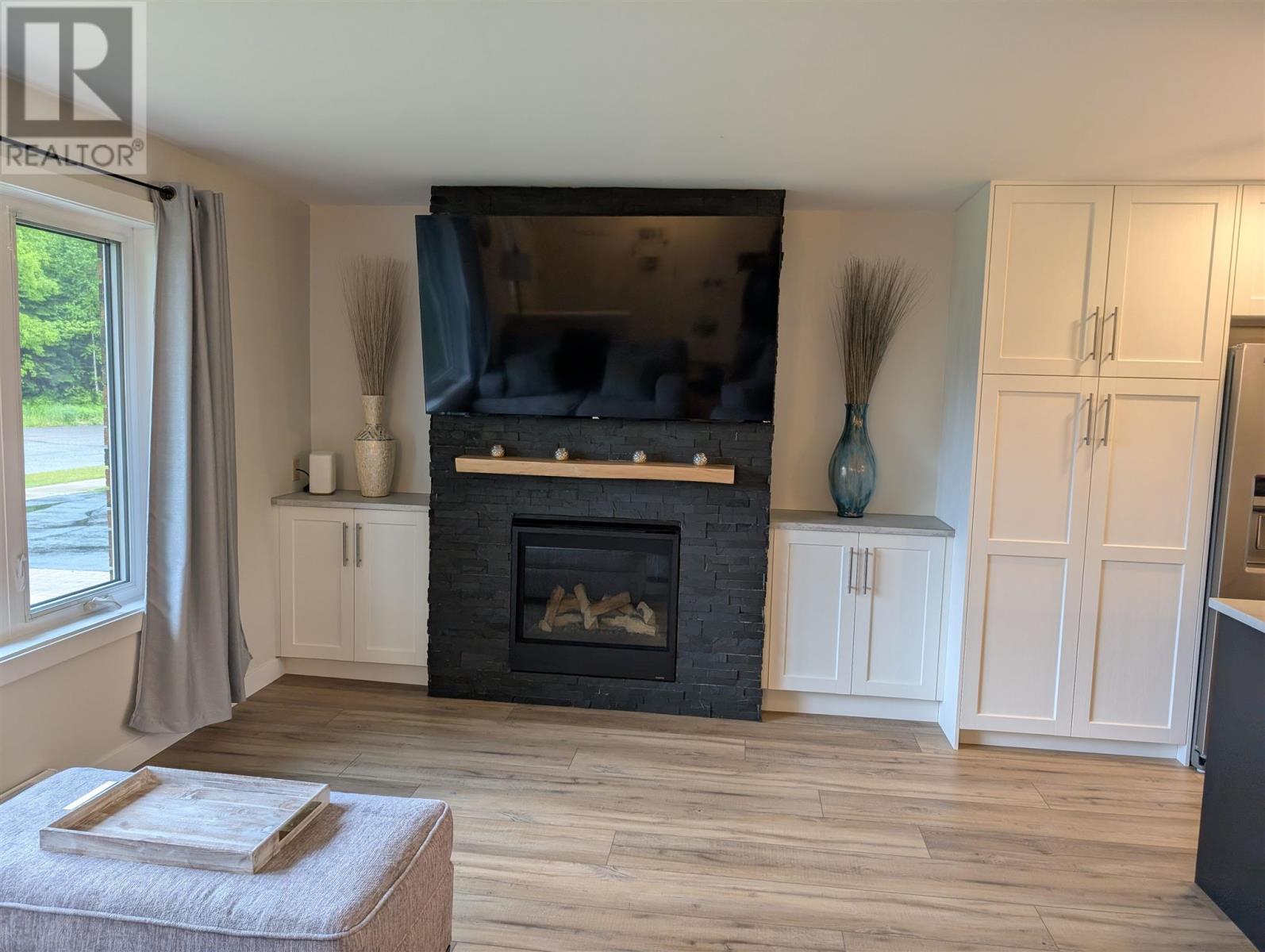 Photo 10 of 37 Birch St, Wawa ON