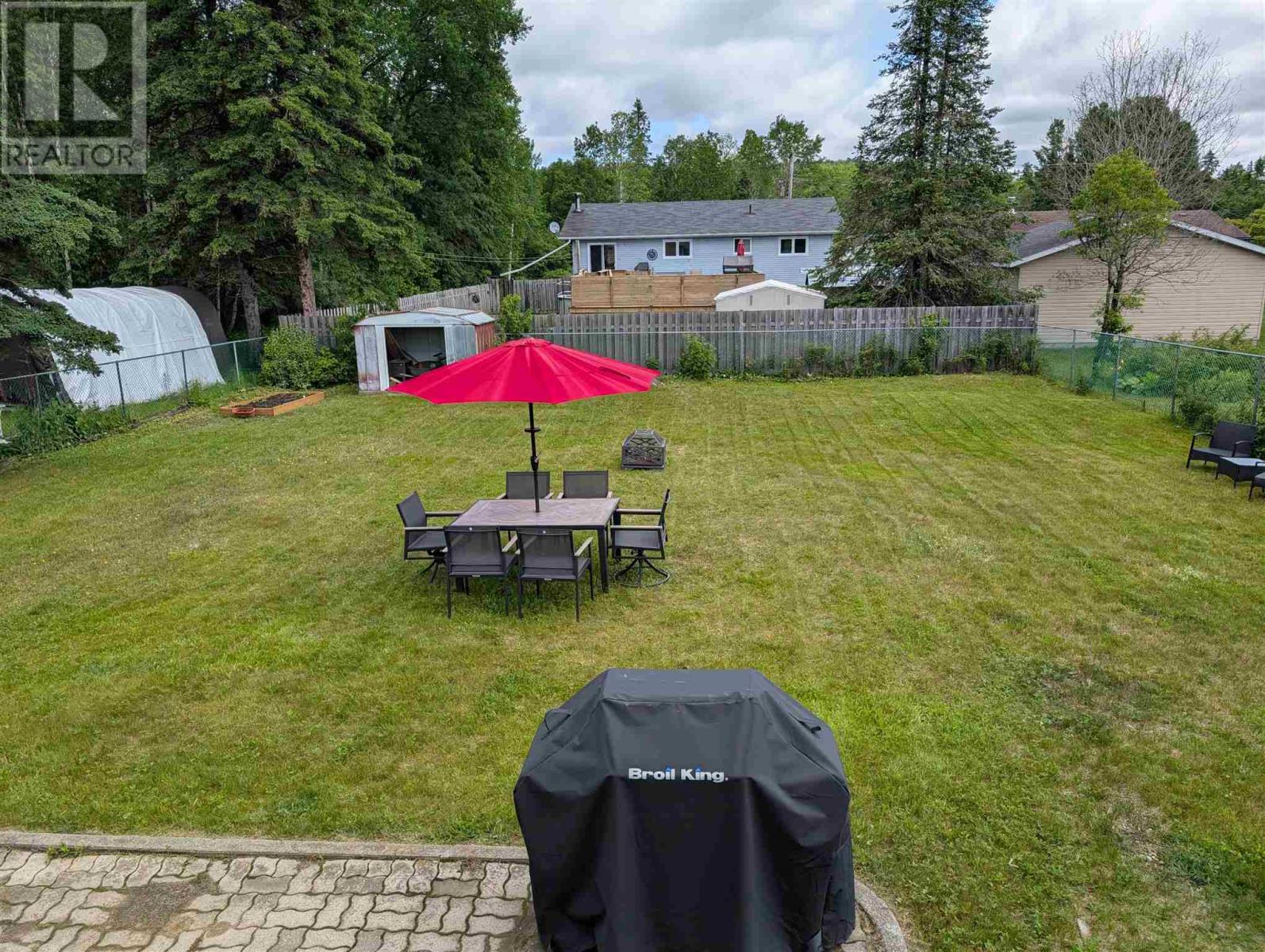 Photo 7 of 37 Birch St, Wawa ON