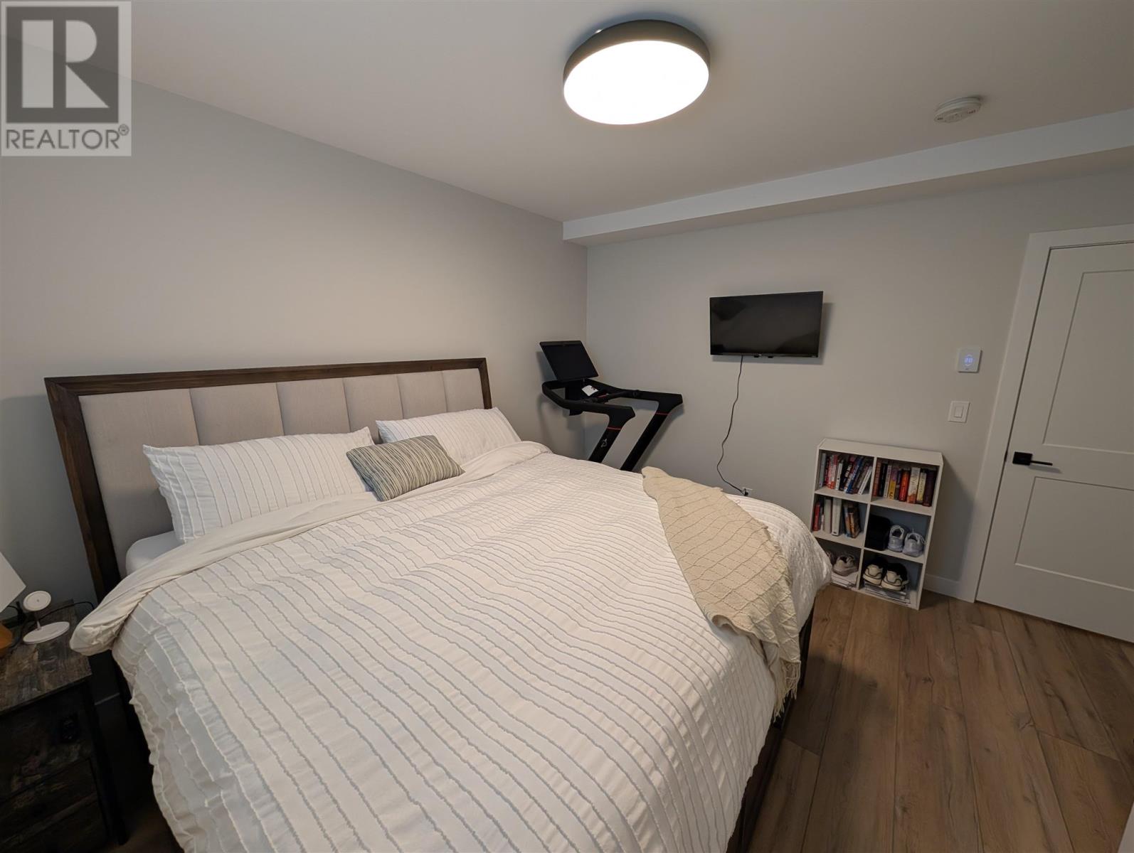 Photo 41 of 37 Birch St, Wawa ON