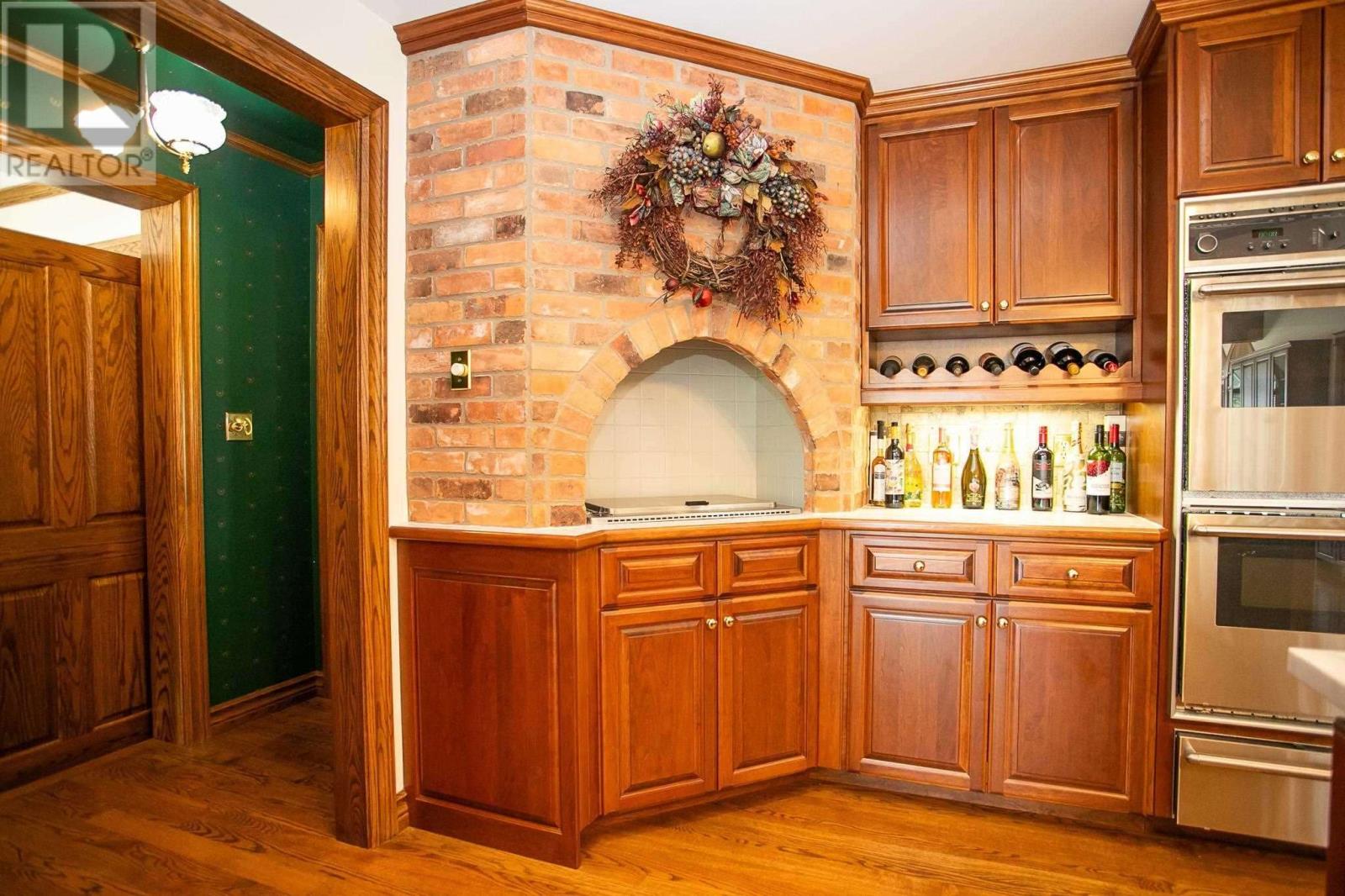 Photo 18 of 1707 Queen St E, Sault Ste Marie ON