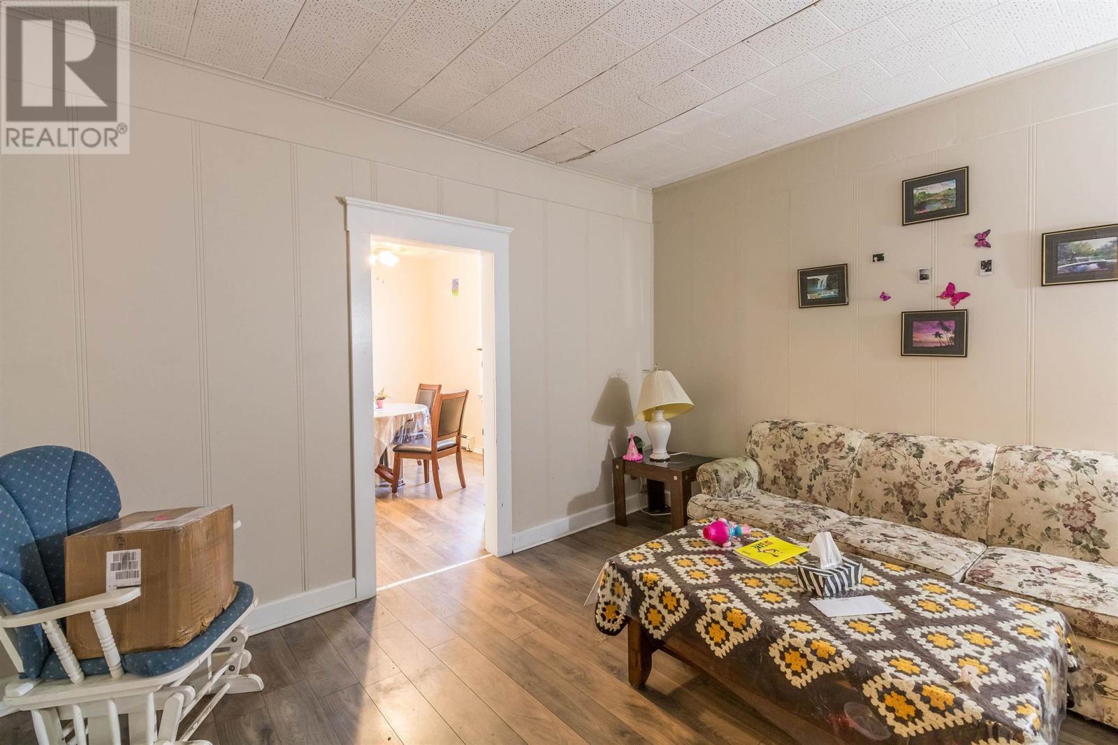 Photo 3 of 389 Bush St, Sault Ste Marie ON