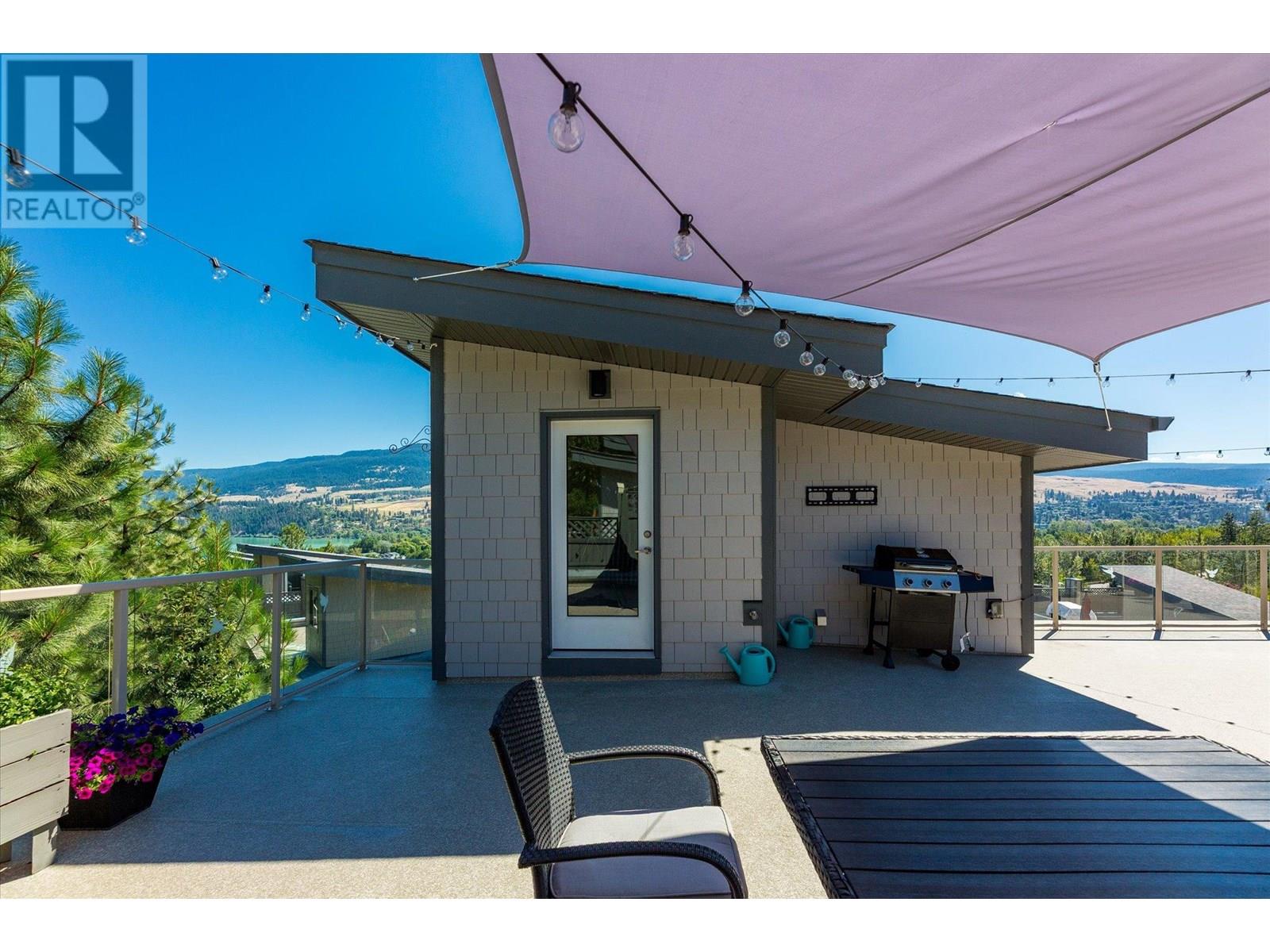 2893 Robinson Road Unit# 11, Lake Country