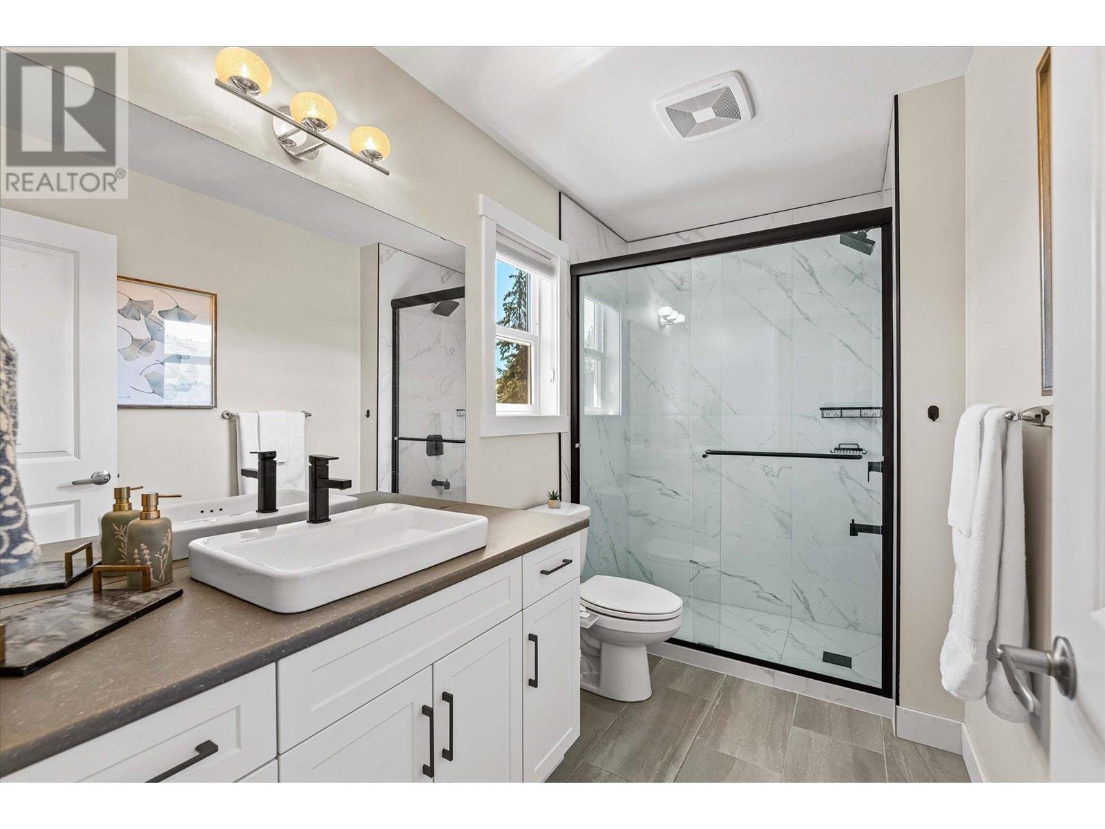 2893 Robinson Road Unit# 11, Lake Country