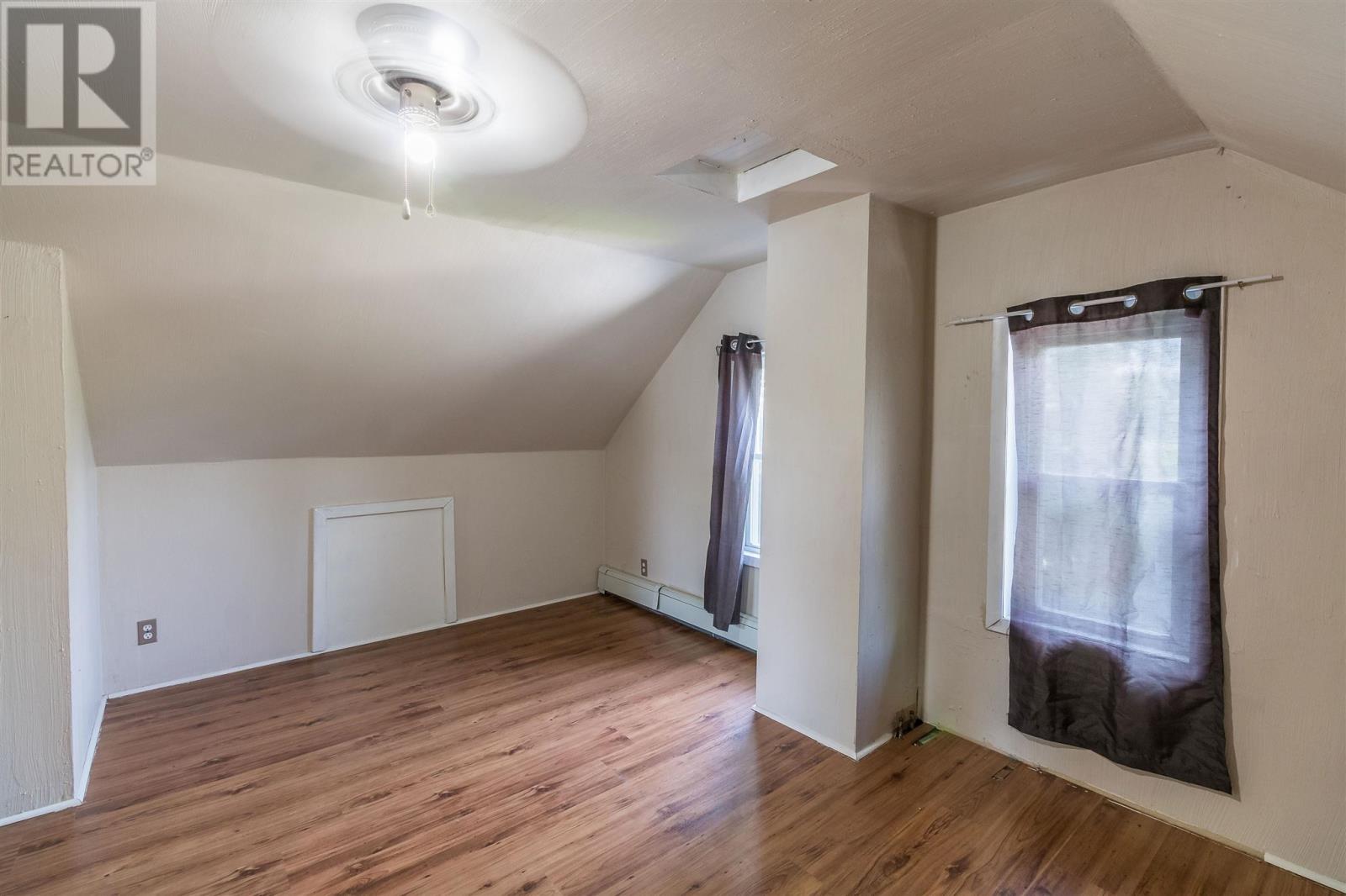 Photo 14 of 389 Bush St, Sault Ste Marie ON