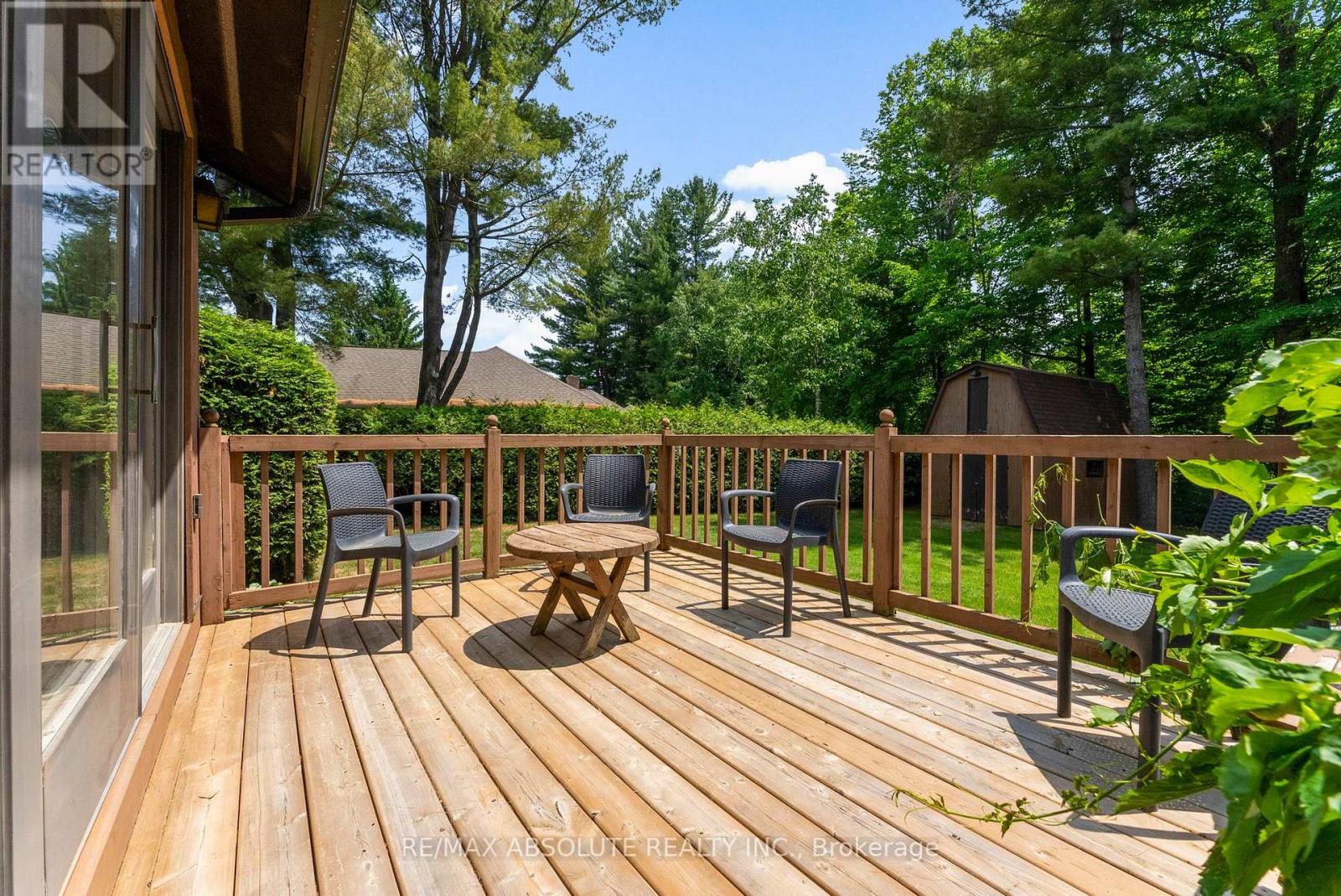 Photo 38 of 33 Old Orchard Lane, Mcnab Braeside ON