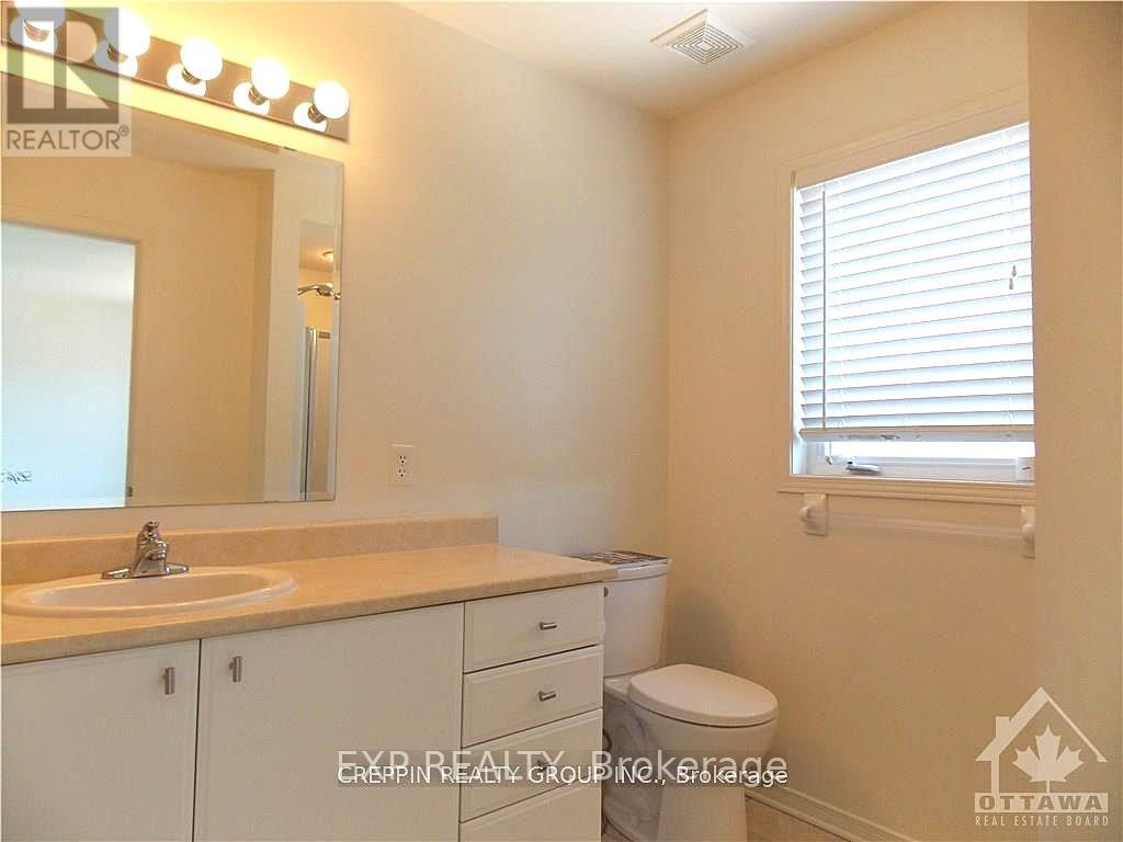 Photo 12 of 169 Sorento Street, Ottawa ON