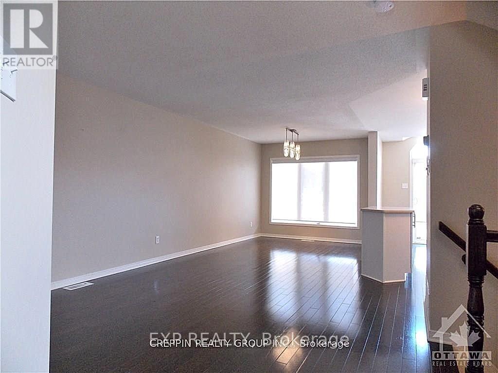 Photo 6 of 169 Sorento Street, Ottawa ON