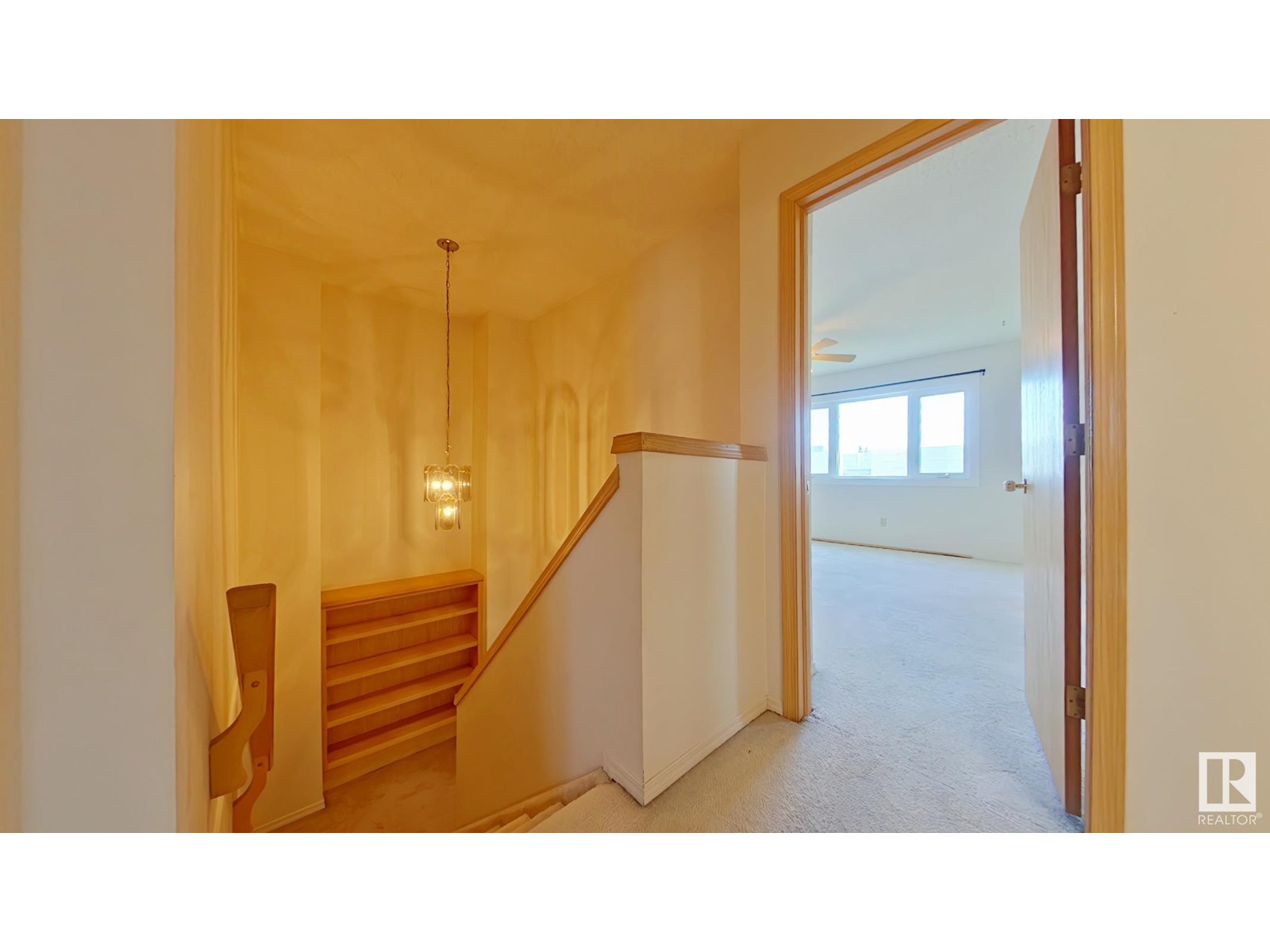 Photo 14 of 31 3520 60 St Nw, Edmonton AB