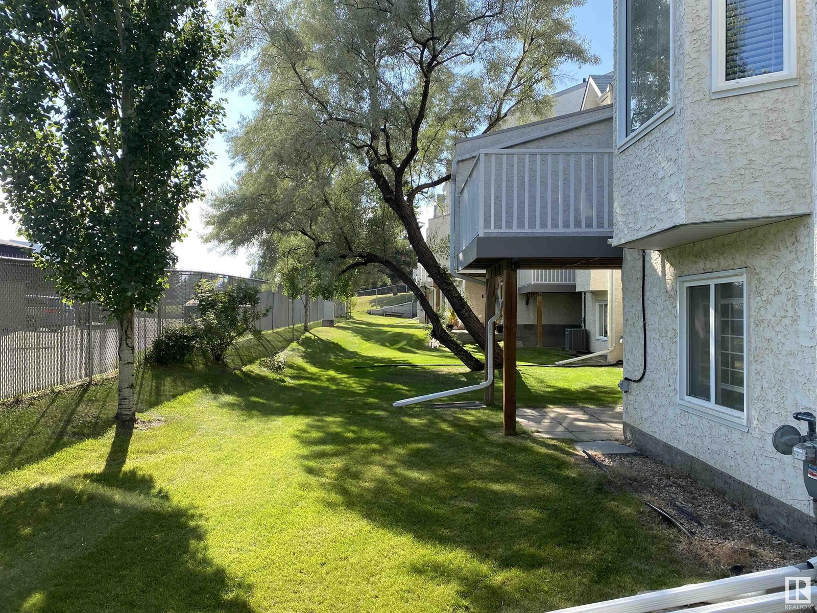 Photo 25 of 31 3520 60 St Nw, Edmonton AB