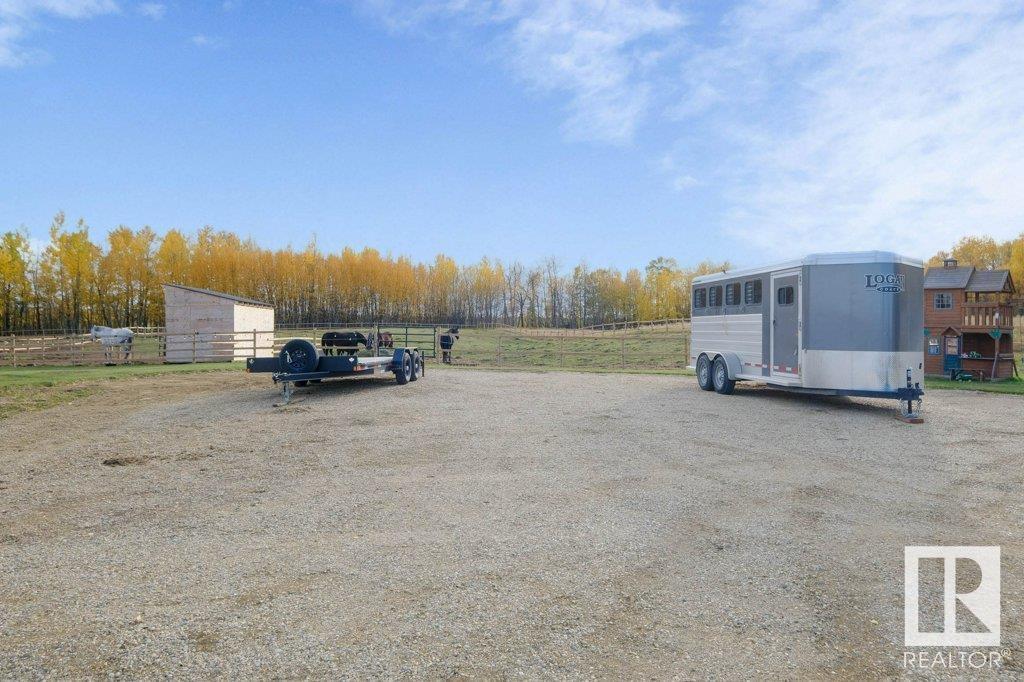 Photo 39 of 19 A 53509 Hwy 43, Rural Lac Ste Anne County AB