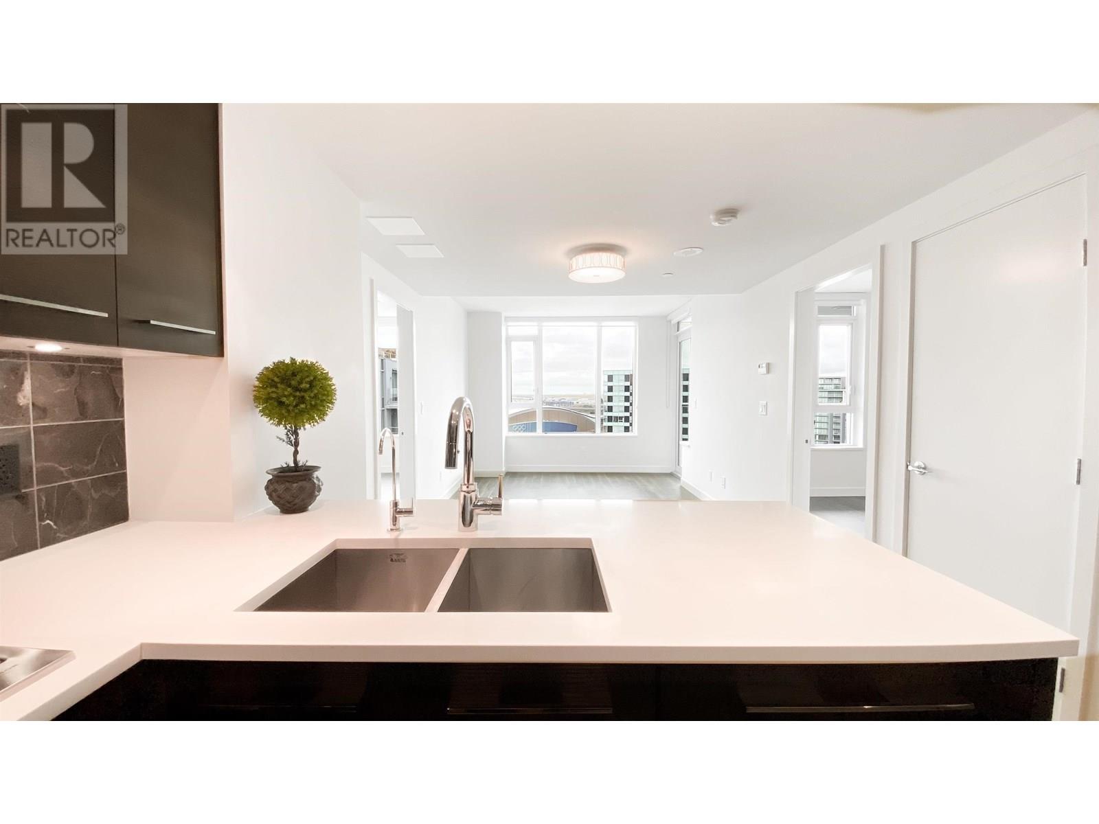 Photo 3 of 1706 7488 Lansdowne Road, Richmond BC