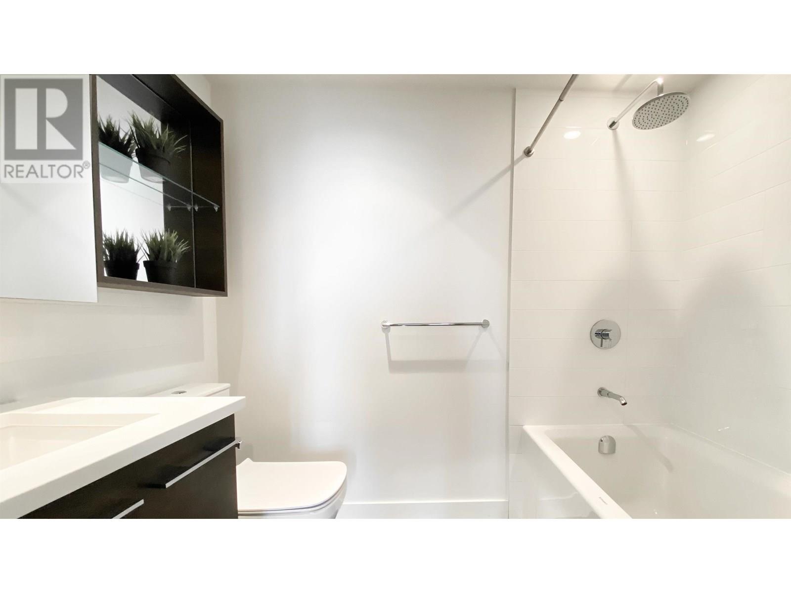 Photo 25 of 1706 7488 Lansdowne Road, Richmond BC