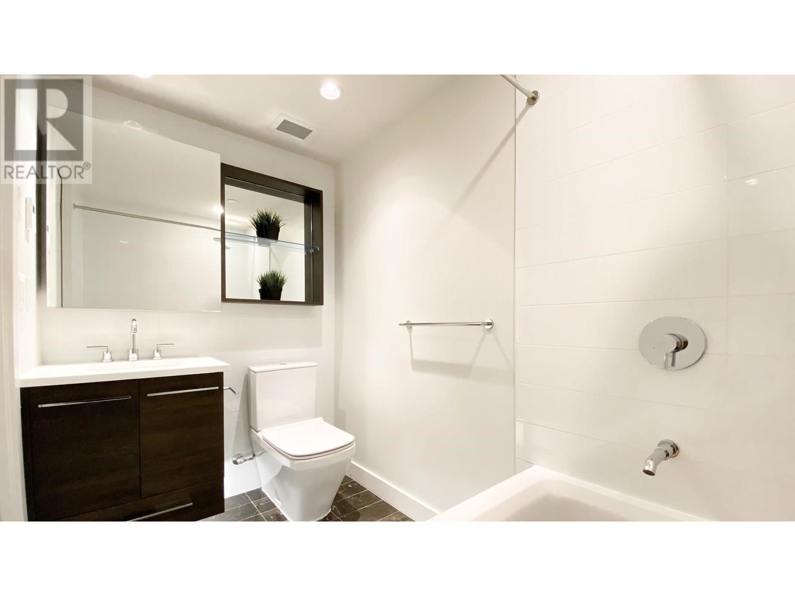 Photo 16 of 1706 7488 Lansdowne Road, Richmond BC