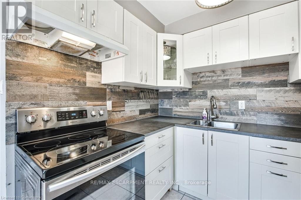Photo 11 of 2 2700 Barton Street E, Hamilton ON