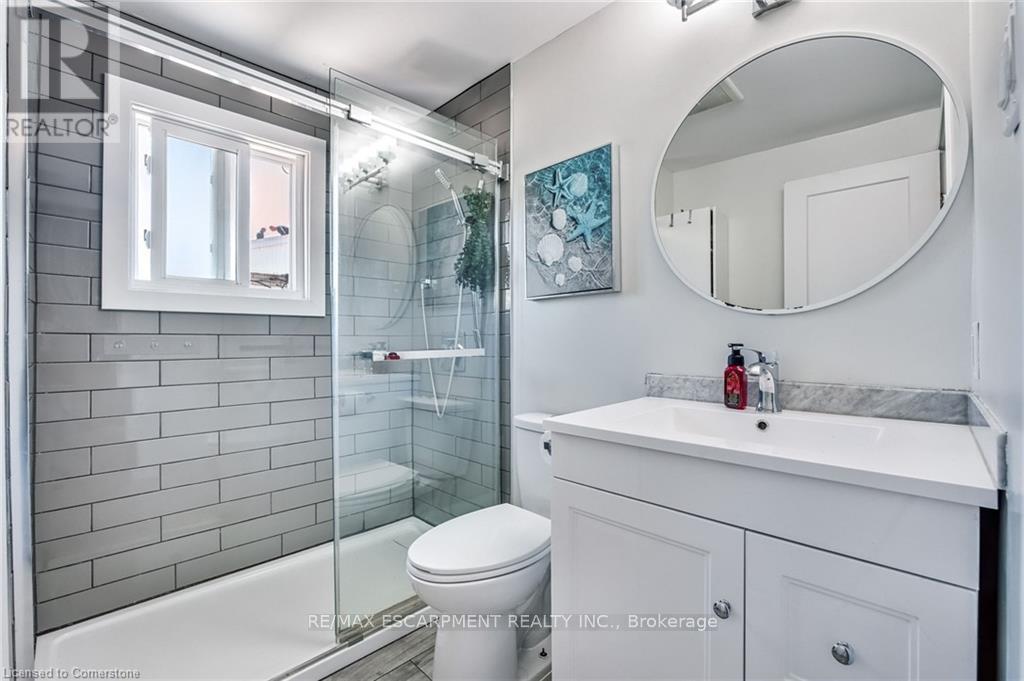 Photo 30 of 2 2700 Barton Street E, Hamilton ON