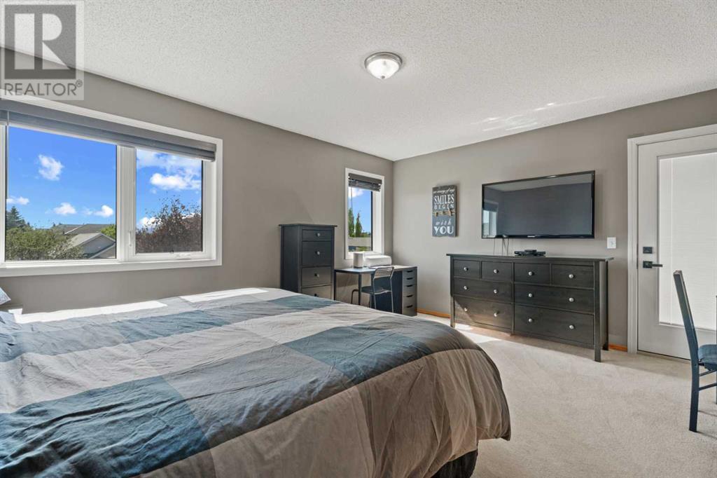 Single Family House for Sale in  Covewood Park NE Coventry Hills Calgary 