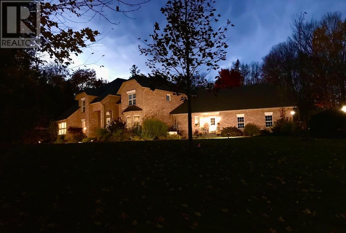 Photo 50 of 73 Birkshire Pl, Sault Ste Marie ON
