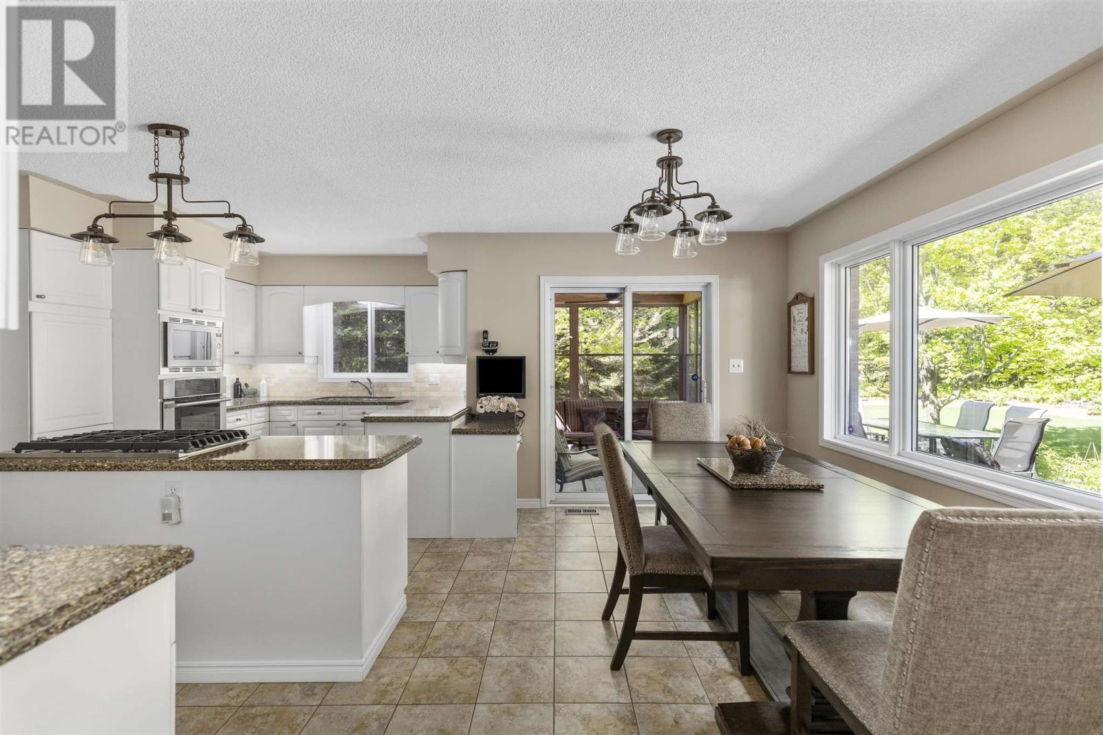 Photo 8 of 73 Birkshire Pl, Sault Ste Marie ON