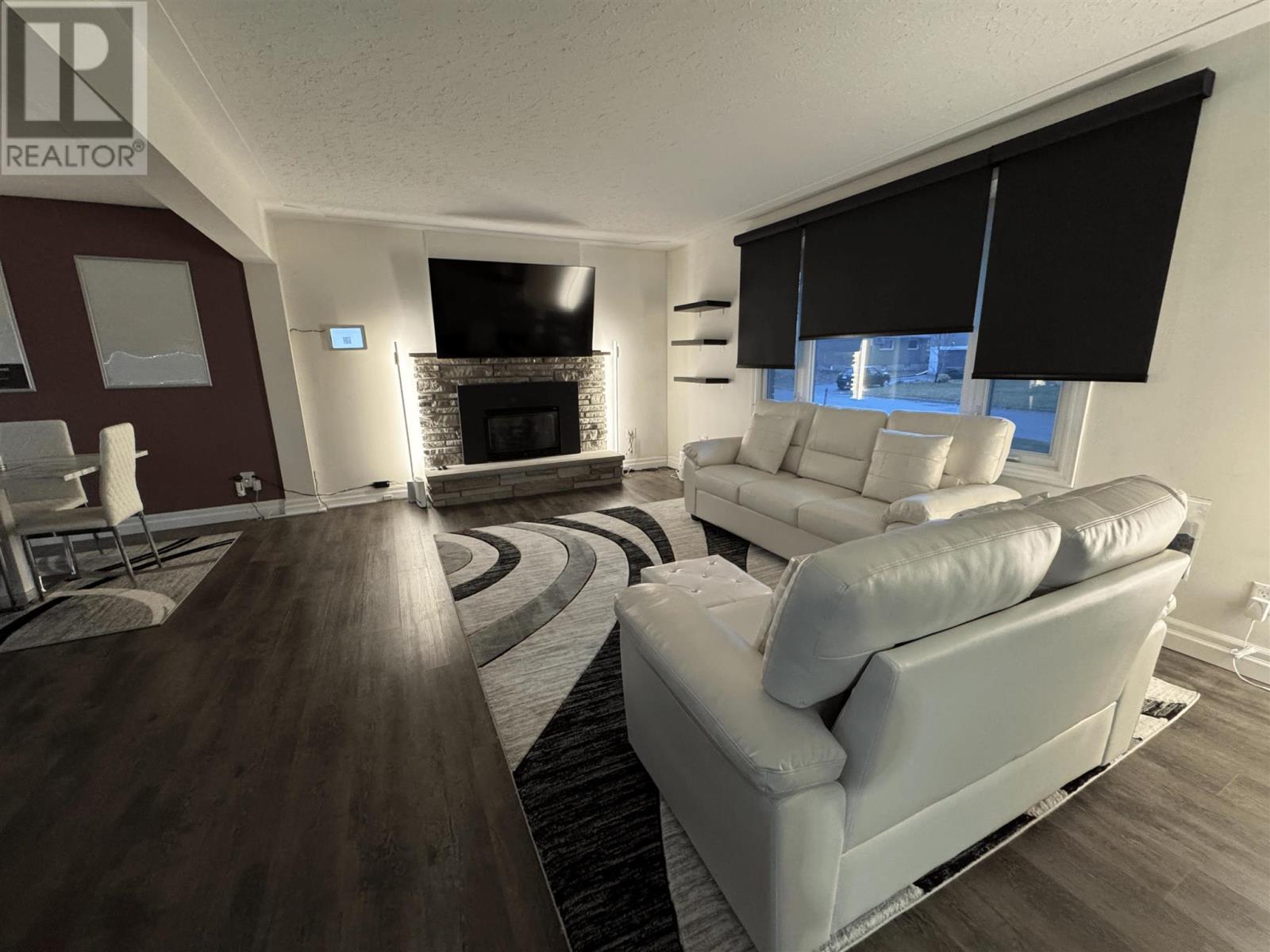 Photo 2 of 17 Linstedt St, Sault Ste Marie ON