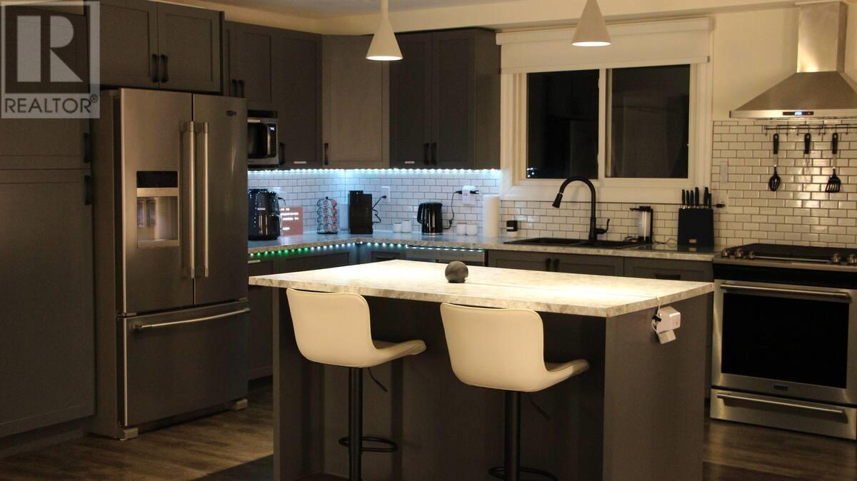 Photo 4 of 17 Linstedt St, Sault Ste Marie ON